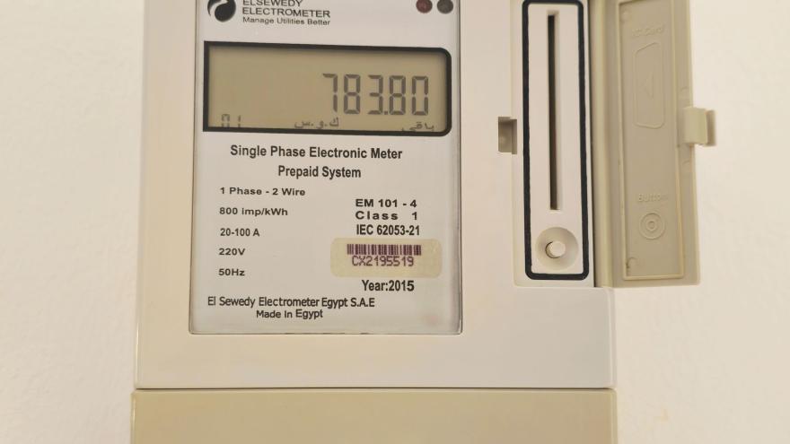 Prepaid-Stromzähler mit Schlitz, um Prepaid-Karte einzustecken