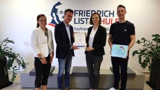 Verbraucherschule Silber Urkundenübergabe Saarbrücken